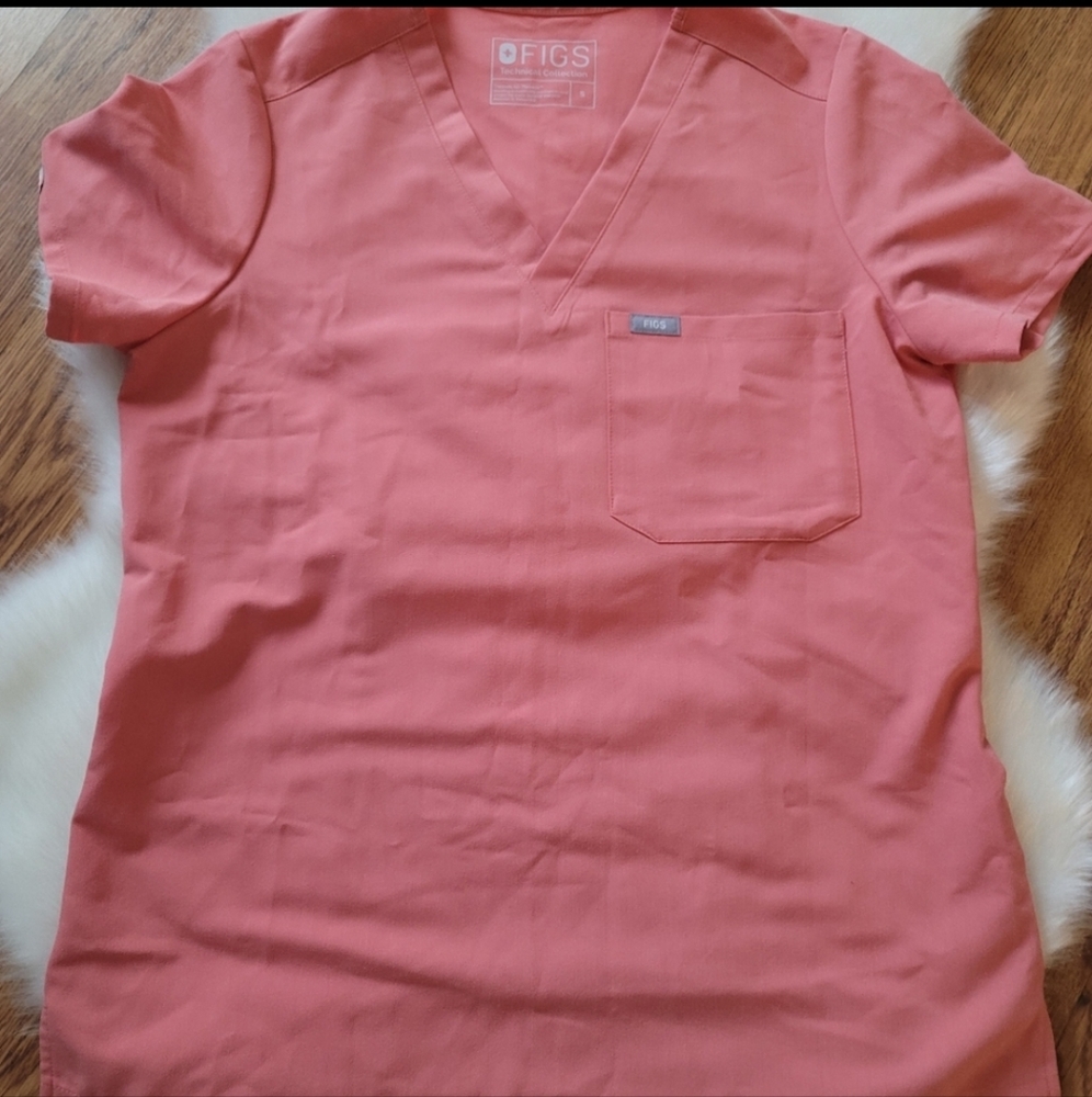 Figs coral catarina top